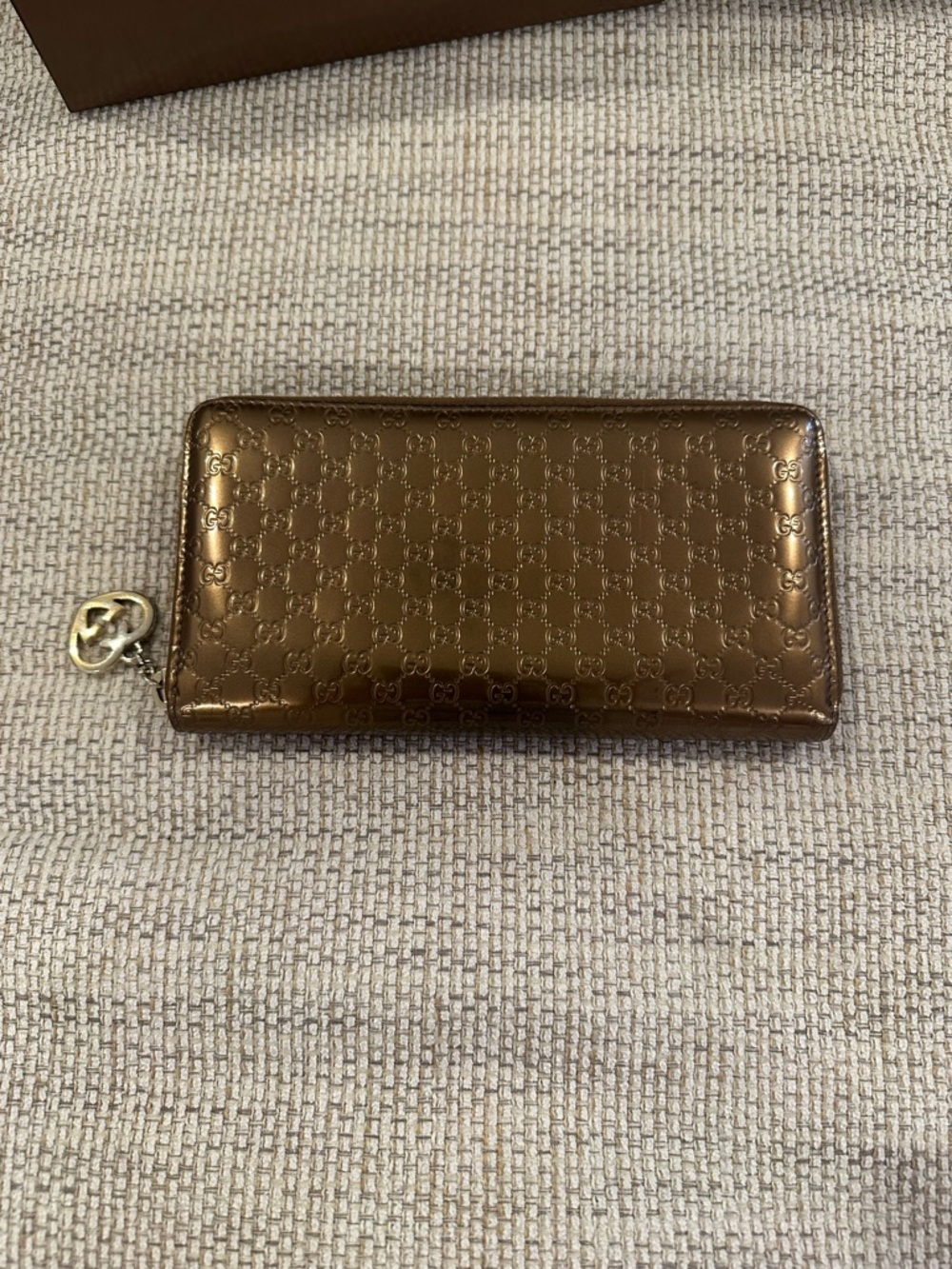 Gucci Microguccissima Patent Leather Zip Around Wallet In Bronze - Picture 3 of 11